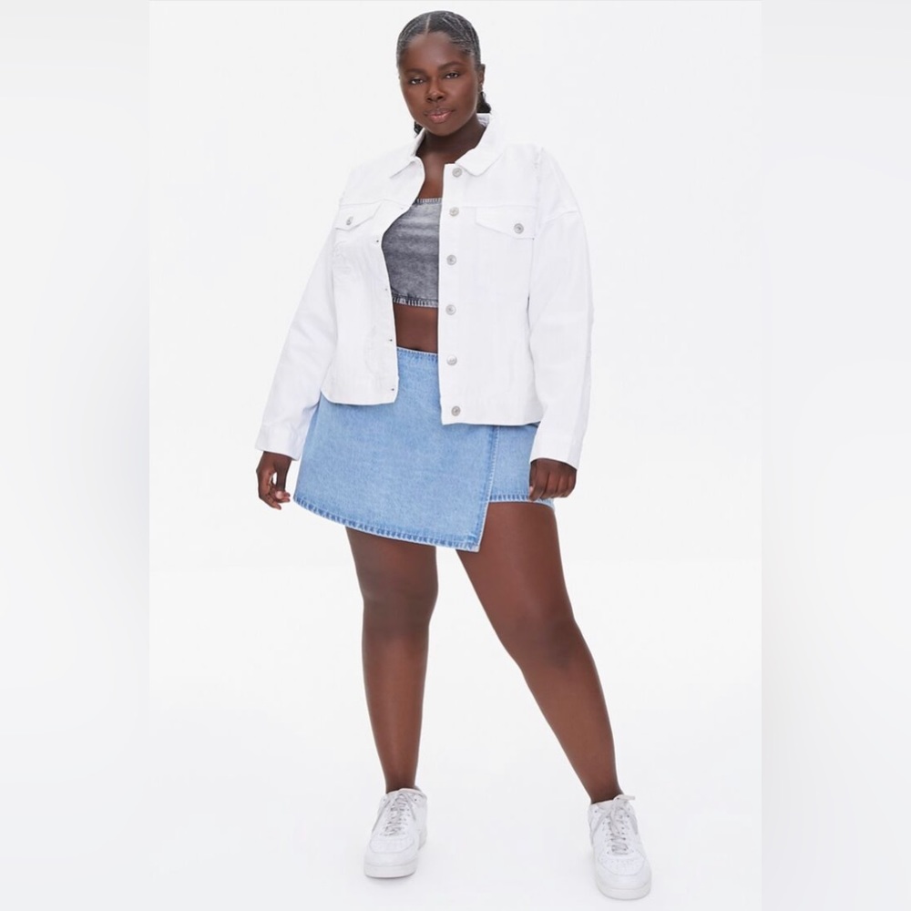 NWOT Plus Size Super Cute Denim Skort